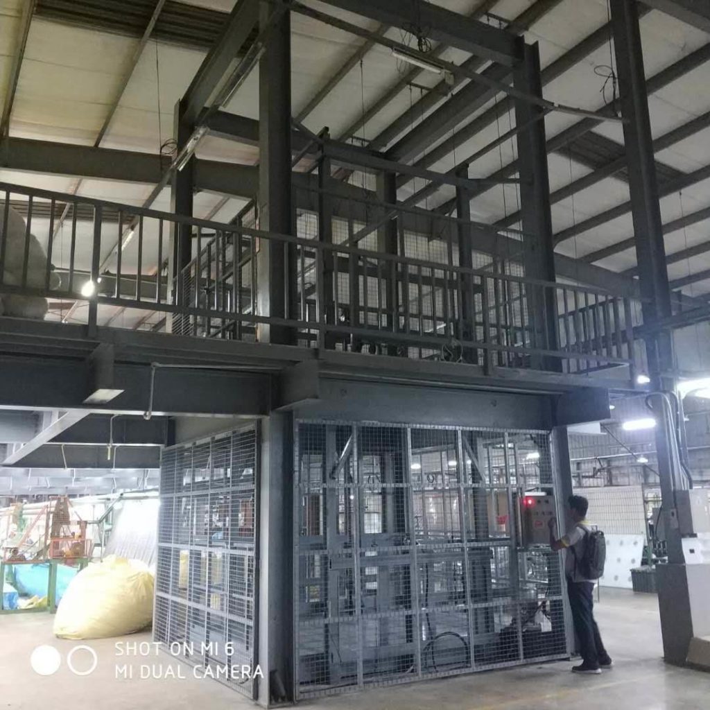 cargo lift for food factory