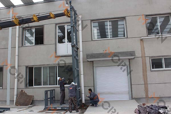 Read more about the article How to install the small cargo lift