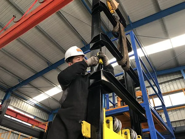 Read more about the article How to maintain the warehouse freight elevator