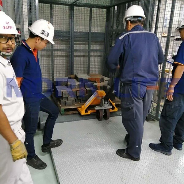 freight elevator in thailand