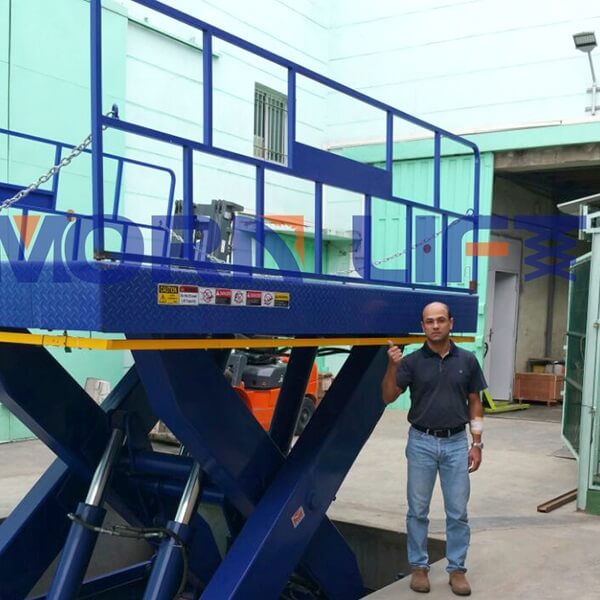 hydraulic lift table in Madagascar