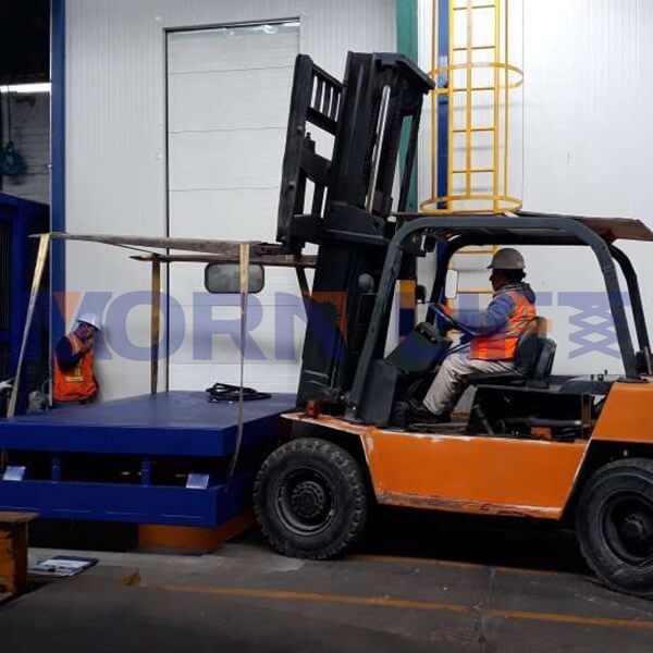 hydraulic lift table install in peru