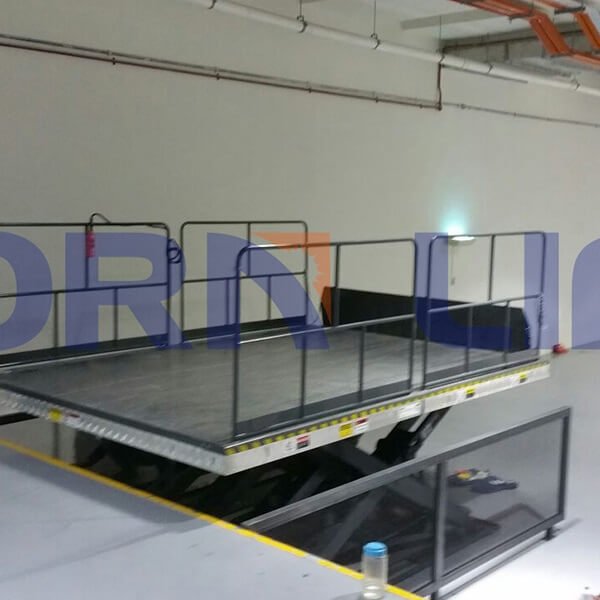 hydraulic scissor lift in singapore