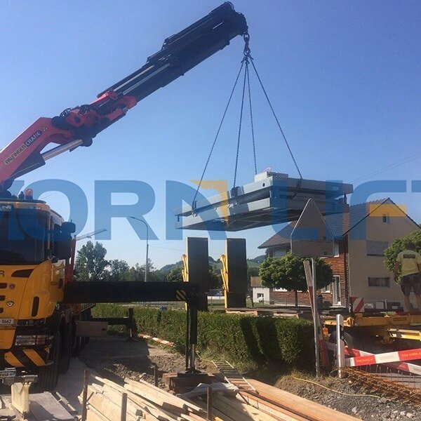 hydraulic scissor lift intall in Switzerland