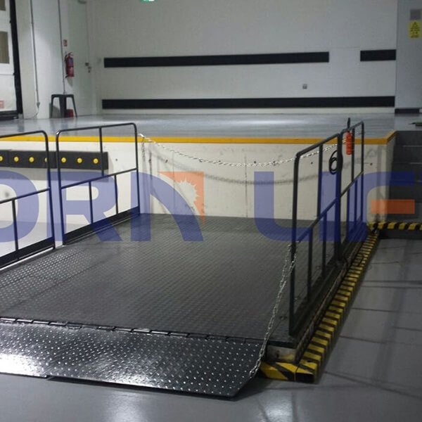 low porfile scissor lift in factory