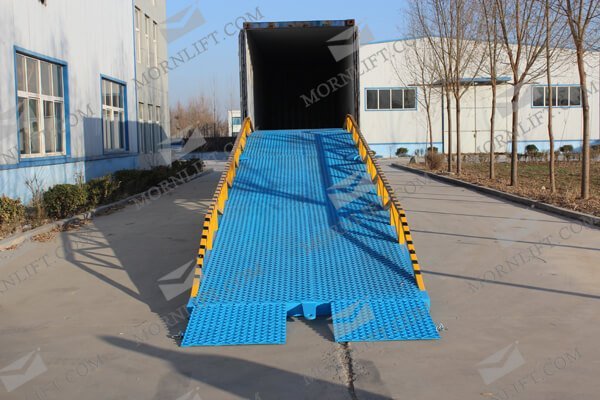 mobile loading ramp