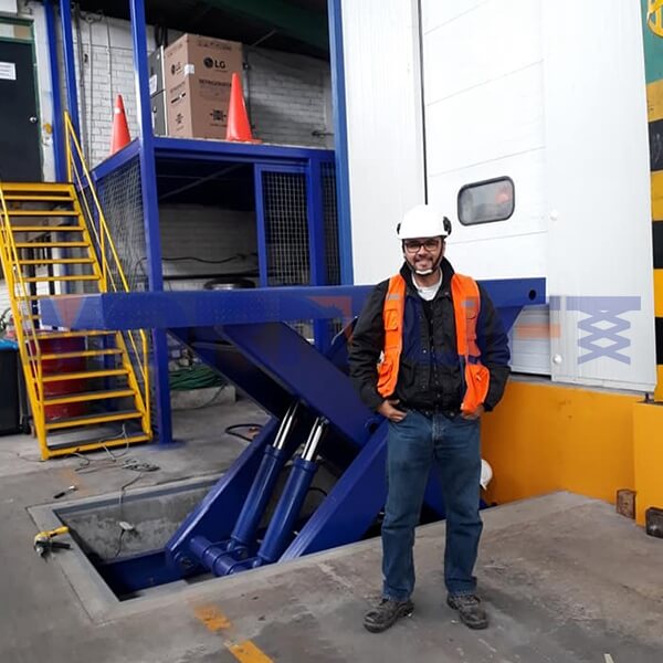 scissor lift table in peru