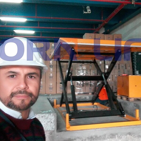 scissor lift table in peru