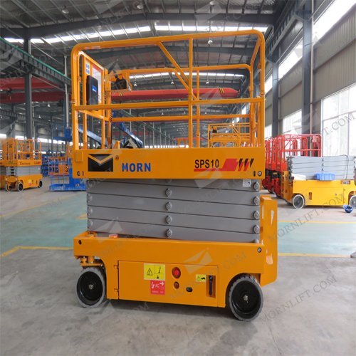 self-propelled scissor lift platform
