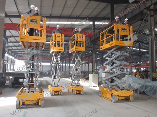 self-propelled scissor lift for Kuwait