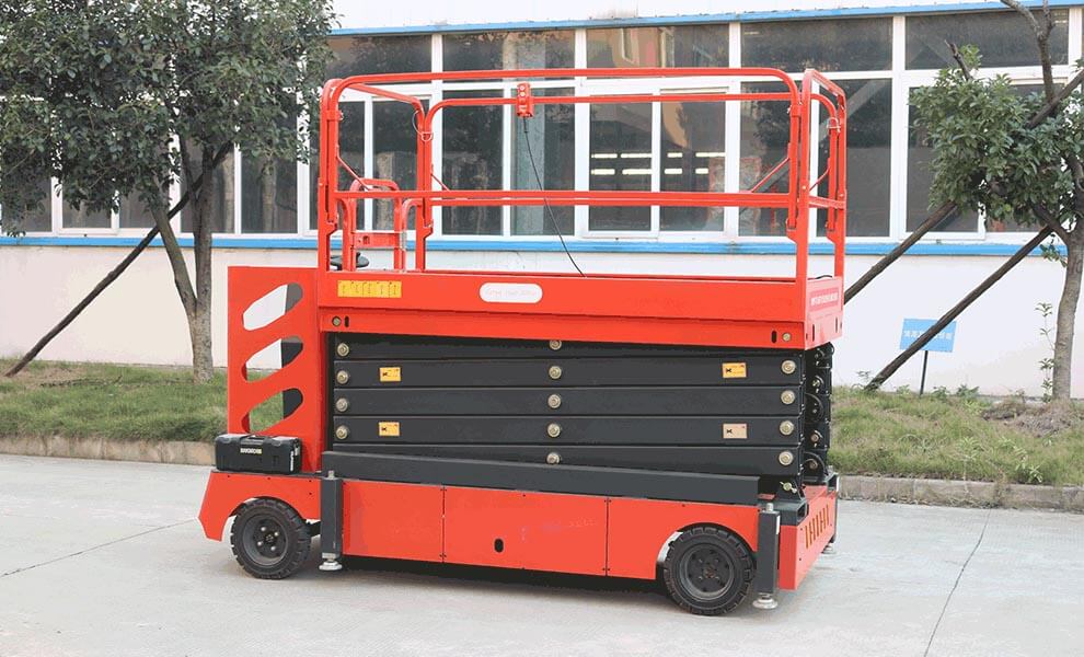 STEERING SCISSOR LIFT
