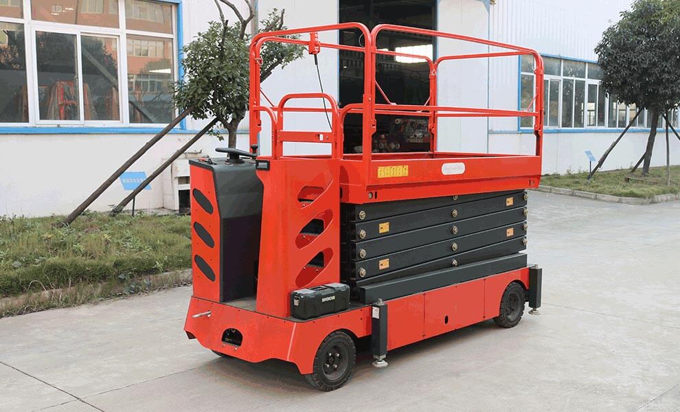 STEERING SCISSOR LIFT