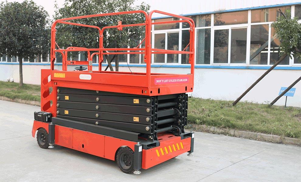 STEERING SCISSOR LIFT