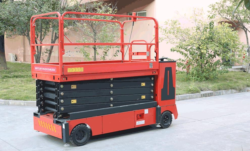 STEERING SCISSOR LIFT