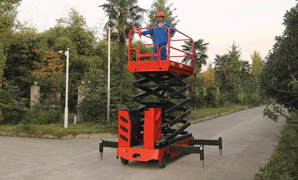 STEERING SCISSOR LIFT