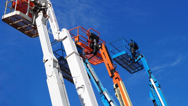 Three diverse Morn lift lined up in a row