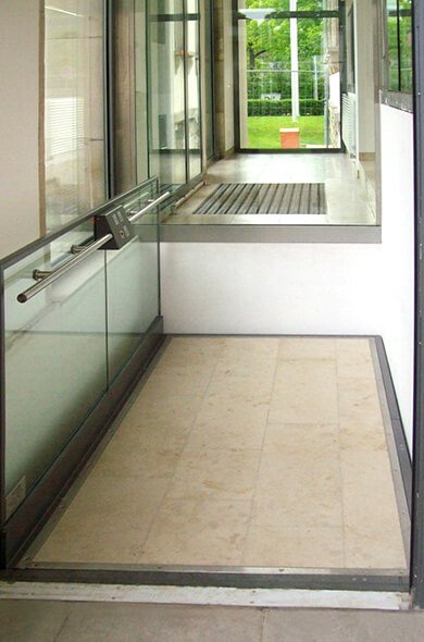 vertical platform lift