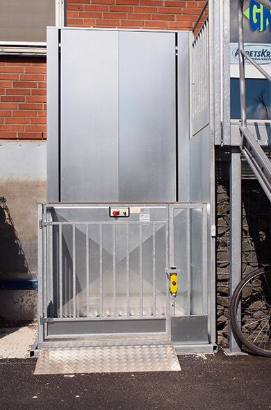 veritical platform lift