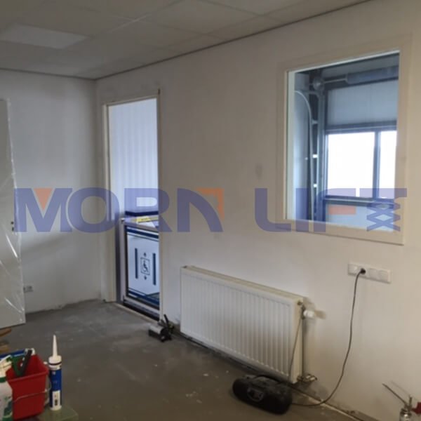 vertical platform lift in Netherlands