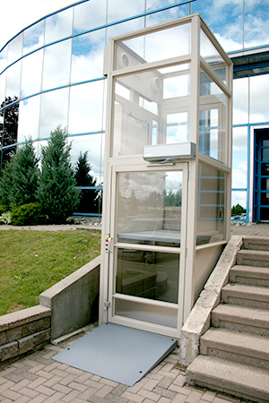 What are the Advantages of Hydraulic Wheelchair Lift with Cabin? - MORN LIFT cabin wheelchair lift