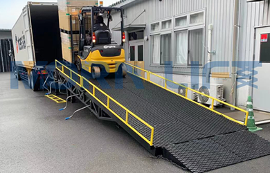 SECTIONAL LOADING RAMP 5