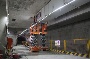 small scissor lift for indoor use11
