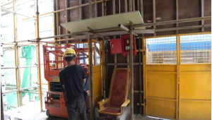 small scissor lift for indoor use2