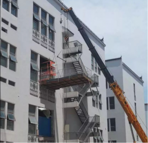 small scissor lift for indoor use4