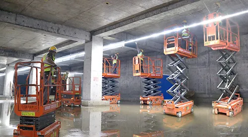 Read more about the article MORN LIFT Small scissor lifts: your ace for indoor construction operations